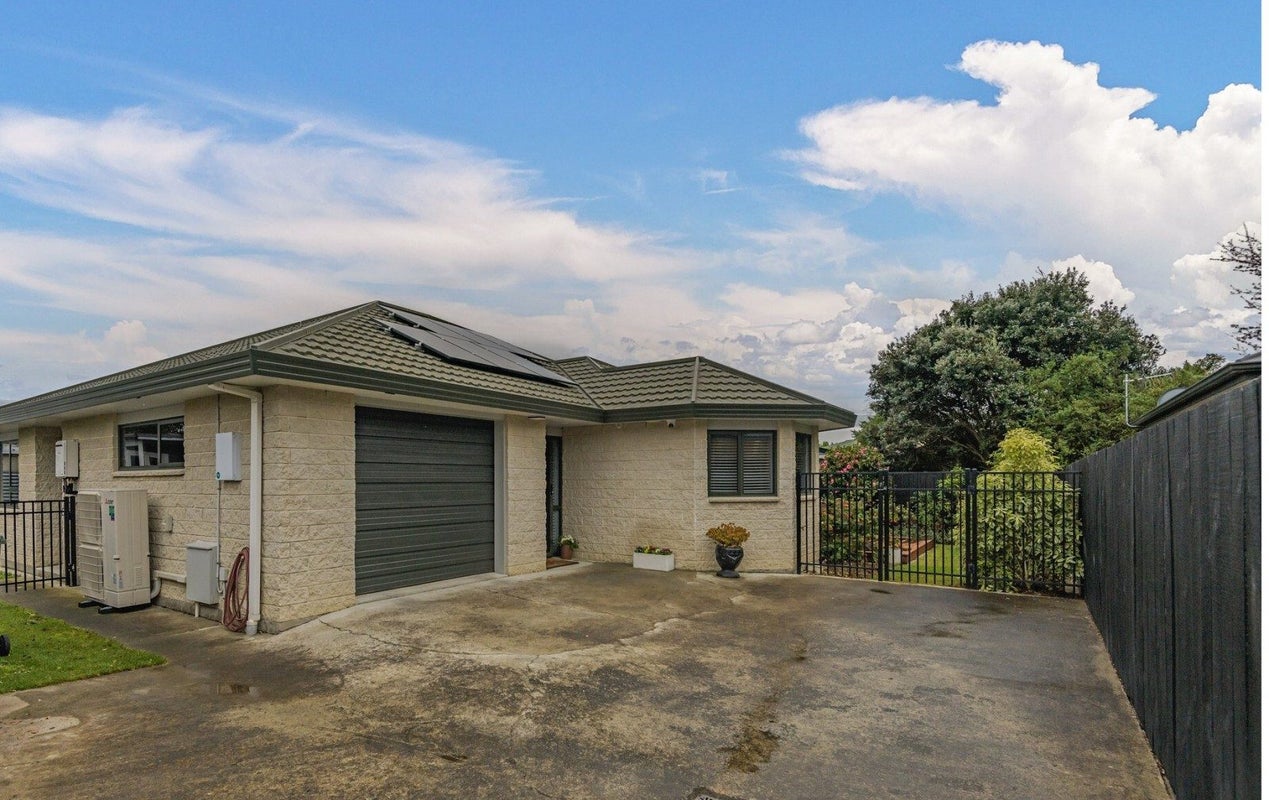 4A Fairs Road, Milson, Palmerston North - Carousel 18