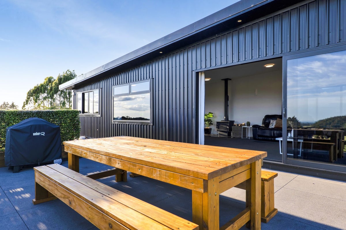 1202 Frankley Road, Hurworth, New Plymouth - Carousel 2