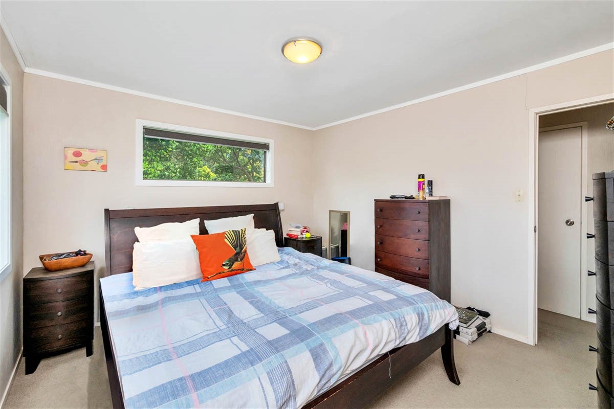 22 Scarlock Avenue, Browns Bay, Auckland - Carousel 22