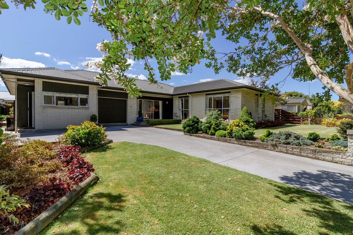 19 Islington Place, Tamatea, Napier - Carousel 1