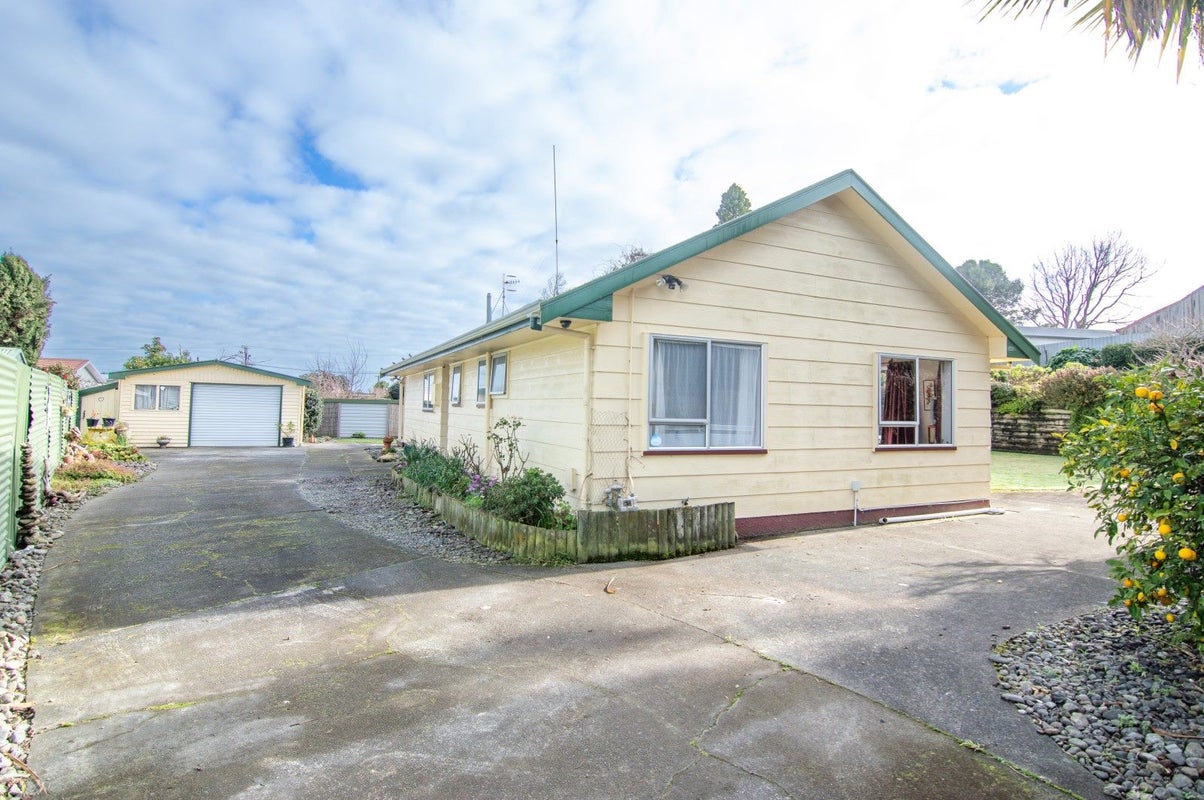 2 Paul Place, Awapuni, Palmerston North - Carousel 19