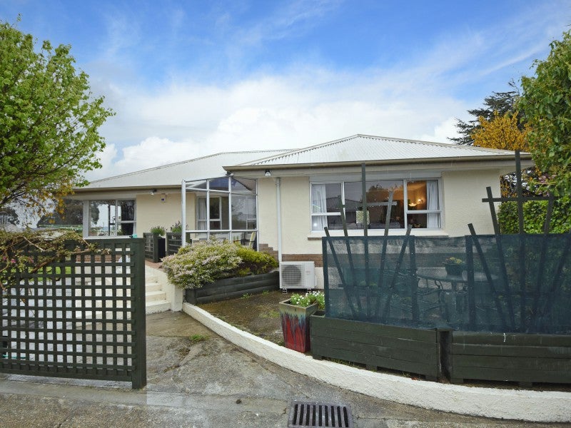 20 Orwell Crescent, Newfield, Invercargill - Carousel 1