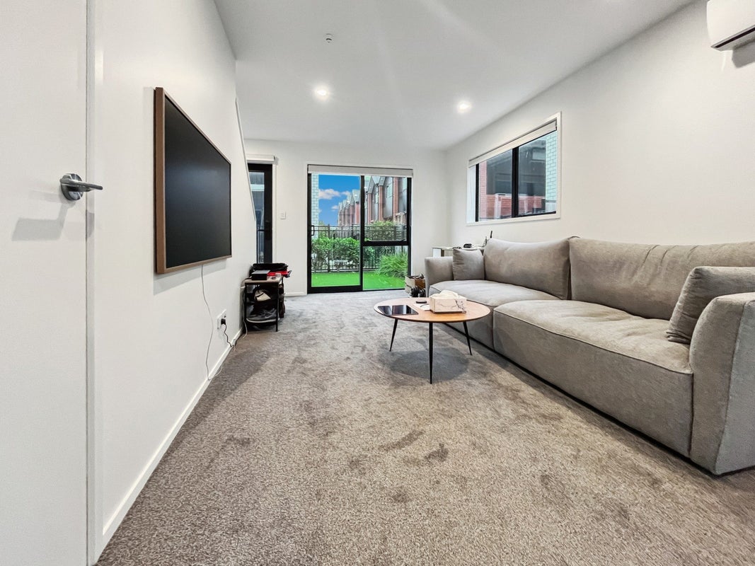 6/10 Biddle Crescent, Taita, Lower Hutt - Carousel 2