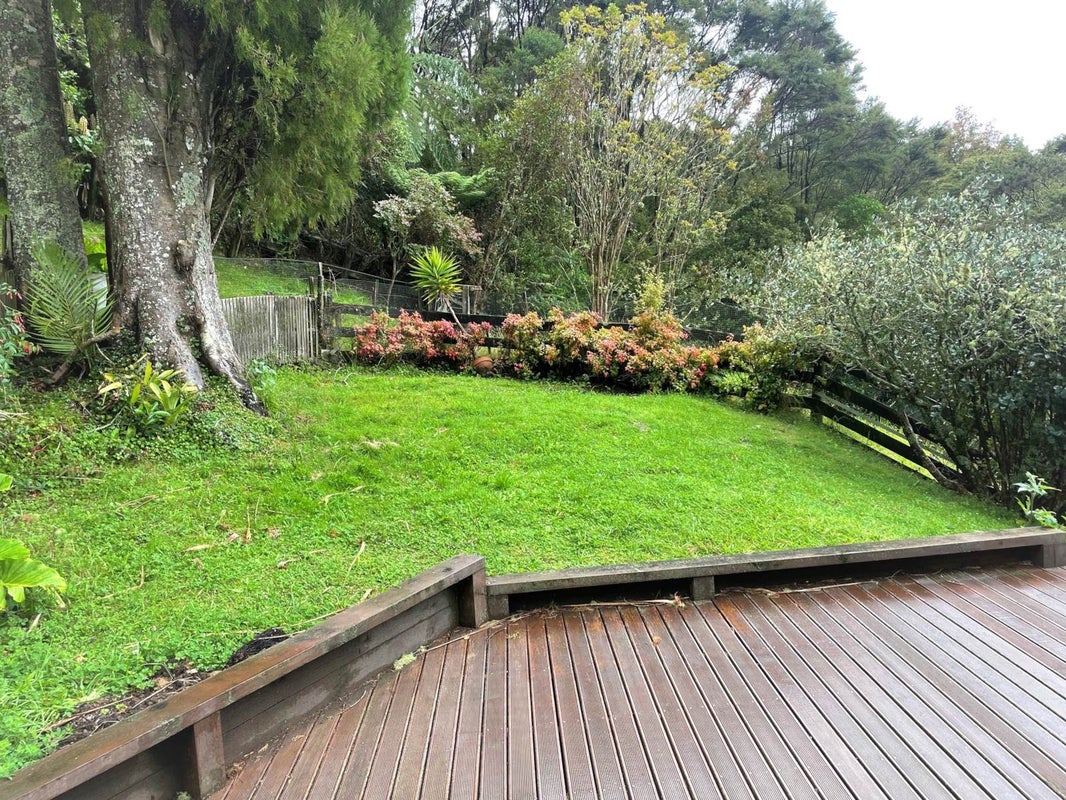 10 Jays Road, Titirangi, Auckland - Carousel 10
