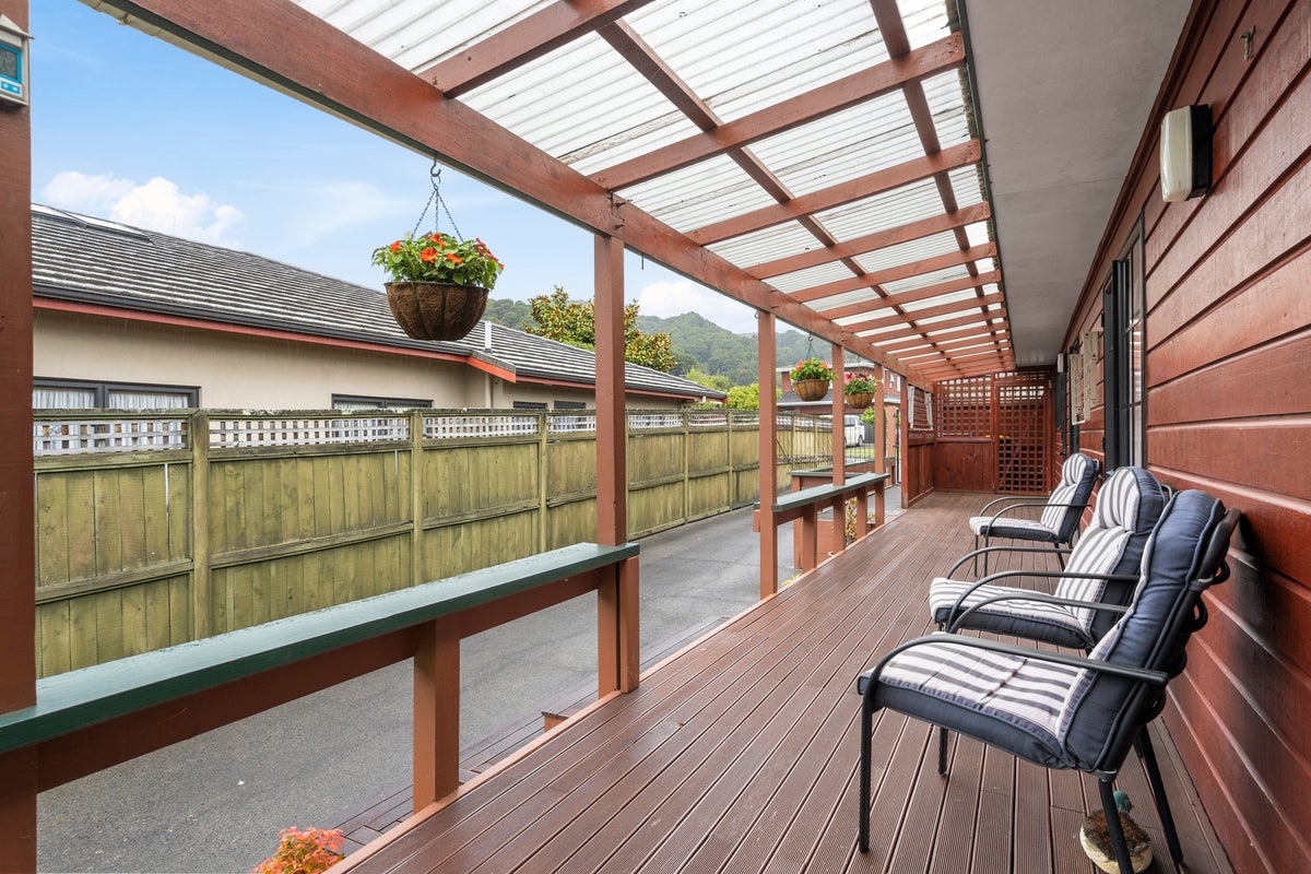17 Karamea Grove, Wainuiomata, Lower Hutt - Carousel 12