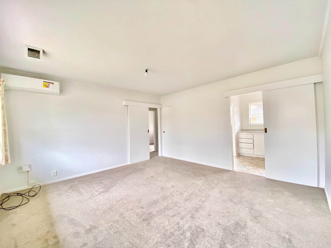 2/16 Mount Smart Road, Onehunga, Auckland - Carousel 2