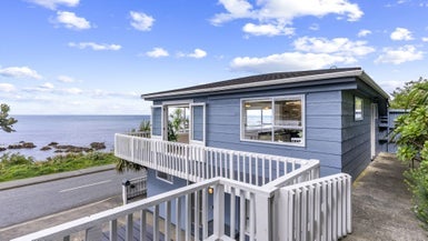 118 Owhiro Bay Parade, Owhiro Bay, Wellington - Carousel 1