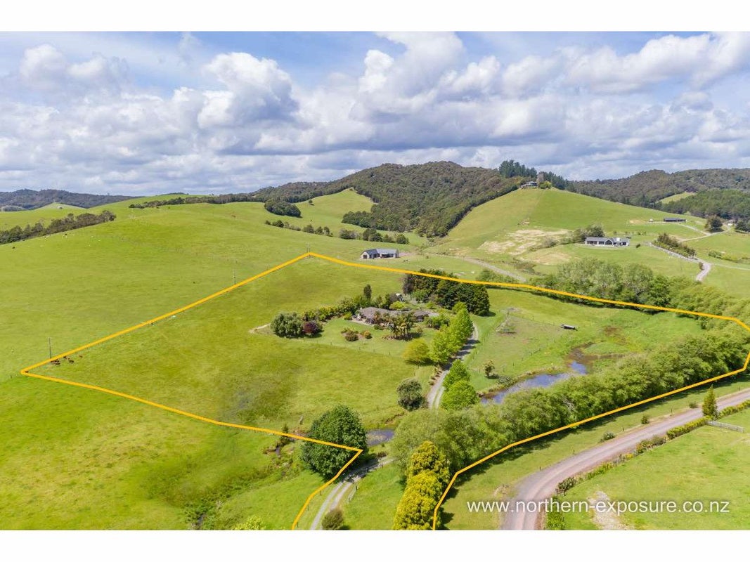 621 PUKETONA RD, Haruru, PAIHIA - Carousel 1