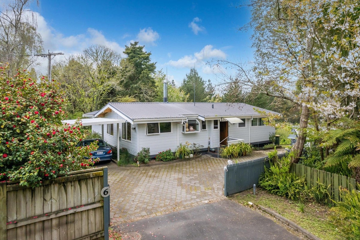 6 Cotebrooke Lane, Hillcrest, Hamilton - Carousel 1