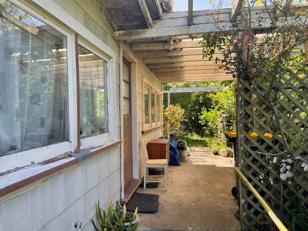 8 Baird Street, Long Beach, Port Chalmers - Carousel 2