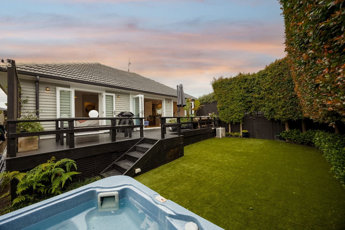 76A Michaels Avenue, Ellerslie, Auckland - Carousel 1