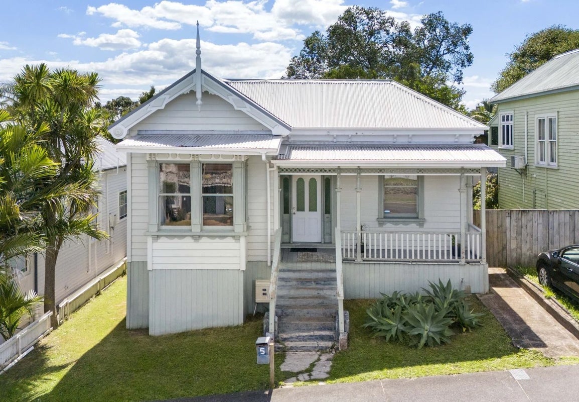 5 Cockburn Street, Grey Lynn, Auckland - Carousel 1