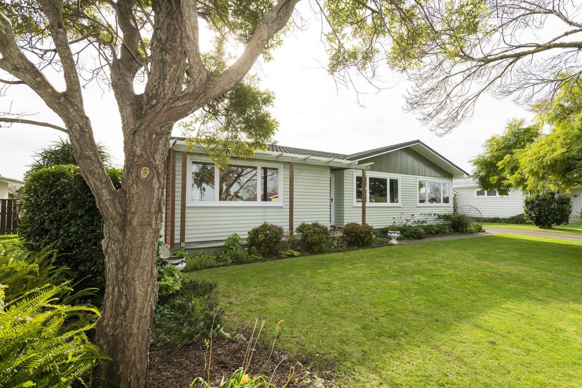 1033 Aberdeen Road, Te Hapara, Gisborne - Carousel 2