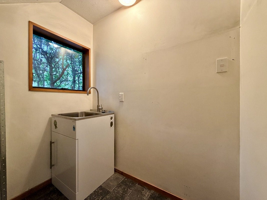 1/56 Trafalgar Street, St Albans, Christchurch - Carousel 14