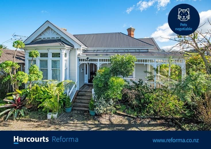 140 Coronation Road, Mangere Bridge, Auckland - Carousel 1