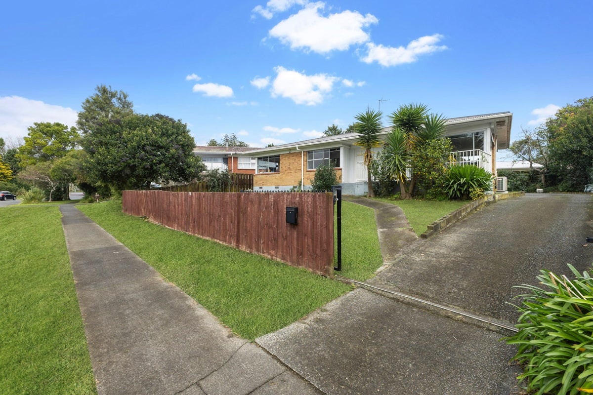 12 Minton Place, Manurewa, Auckland - Carousel 2
