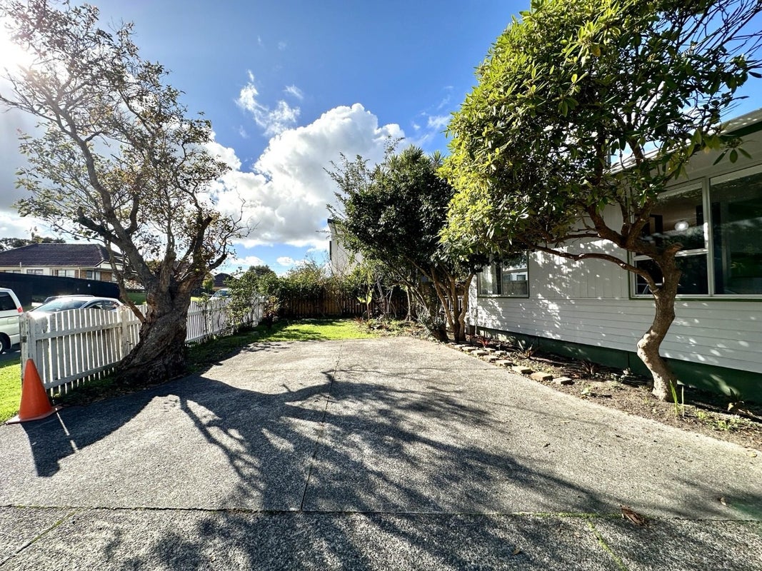 6 Finlow Drive, Te Atatu South, Auckland - Carousel 16