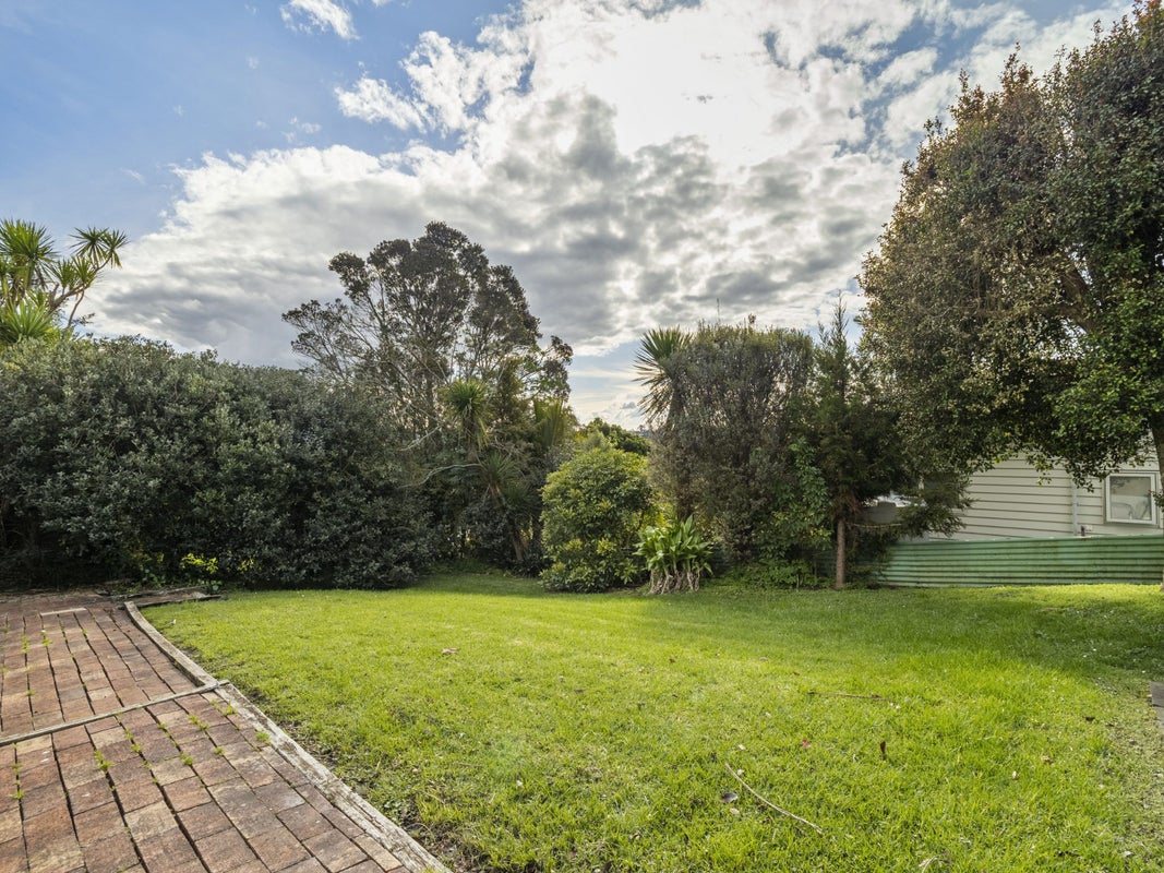 2/49 Carlisle Road, Torbay, Auckland - Carousel 20
