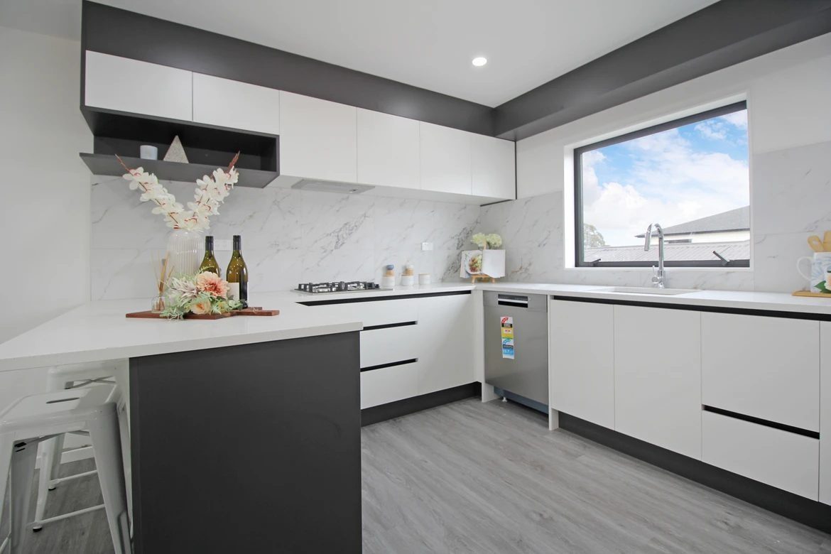 58B Friesian Drive, Mangere, Auckland - Carousel 1