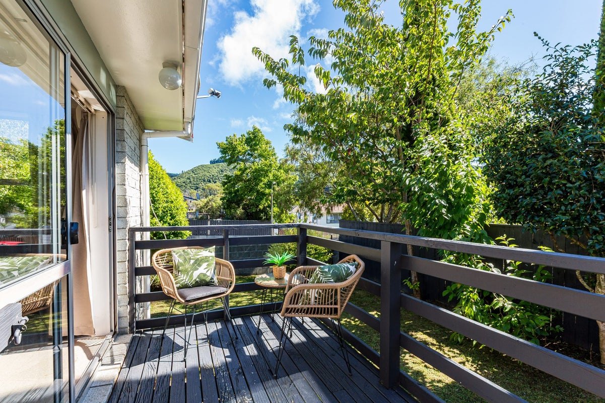 1/3 Garnet Grove, Birchville, Upper Hutt - Carousel 2