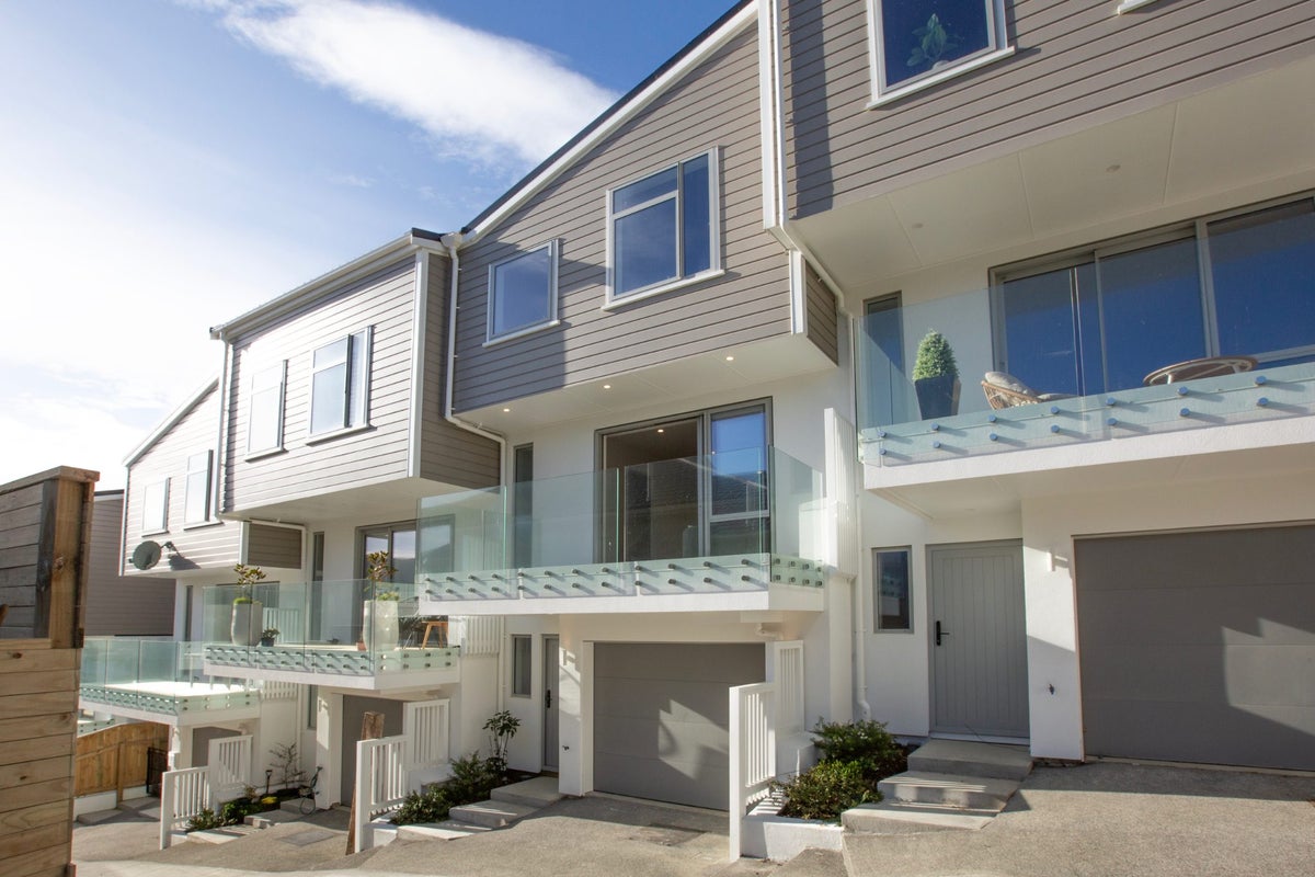27C Liffey Street, Island Bay, Wellington - Carousel 1