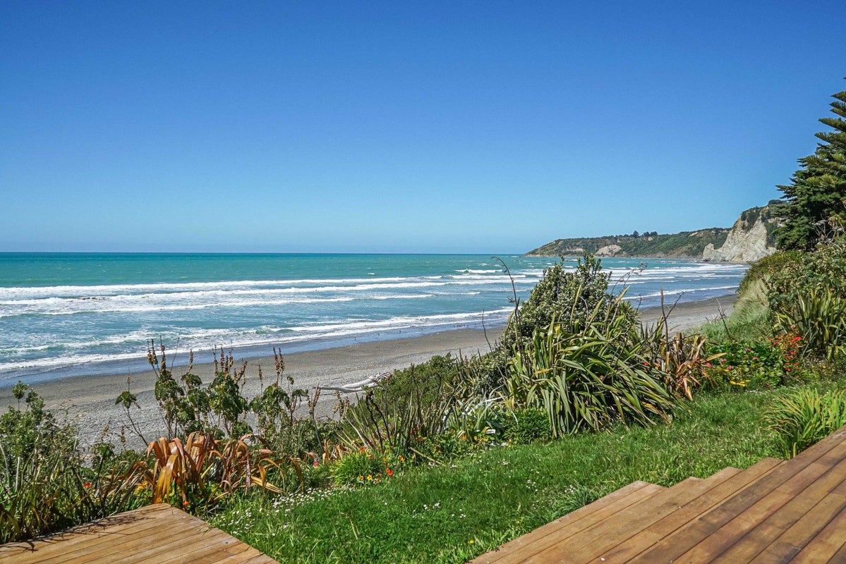 23 Moody Street, Gore Bay, Cheviot - Carousel 1