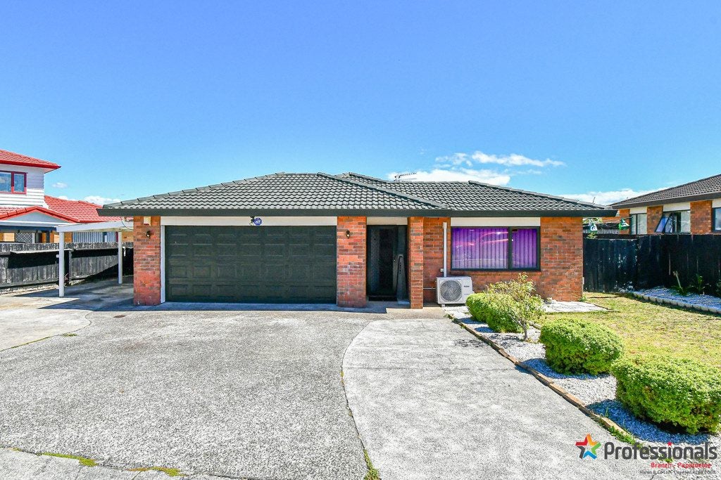 6 Chayward Place, Mangere, Auckland - Carousel 1