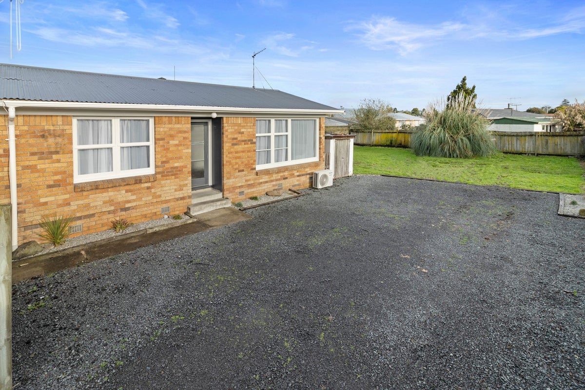 19B Sundown Crescent, Melville, Hamilton - Carousel 2