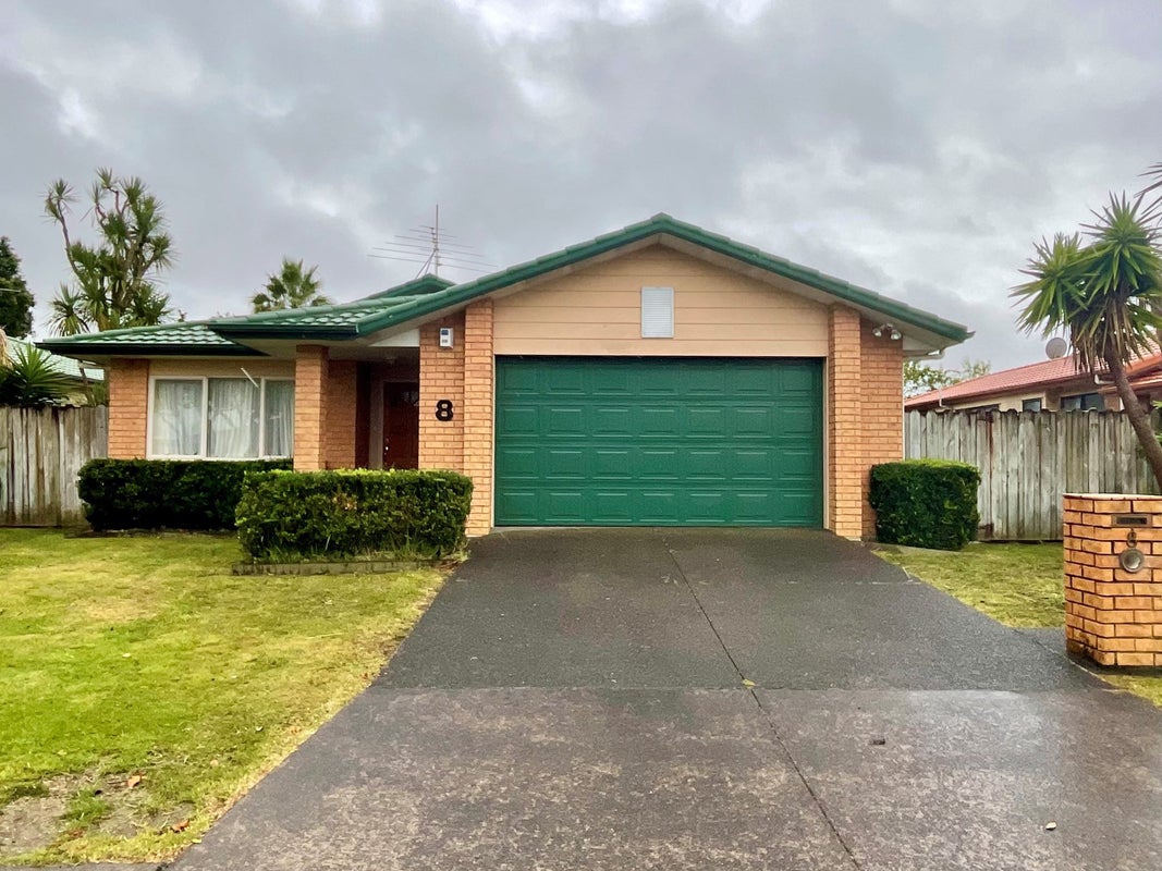 8 Kaimoana Street, Weymouth, Auckland - Carousel 1