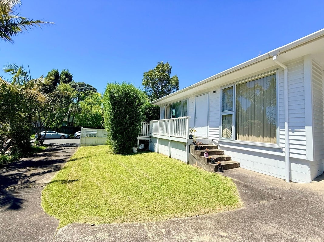 1/15 Houghton Street, Meadowbank, Auckland - Carousel 2