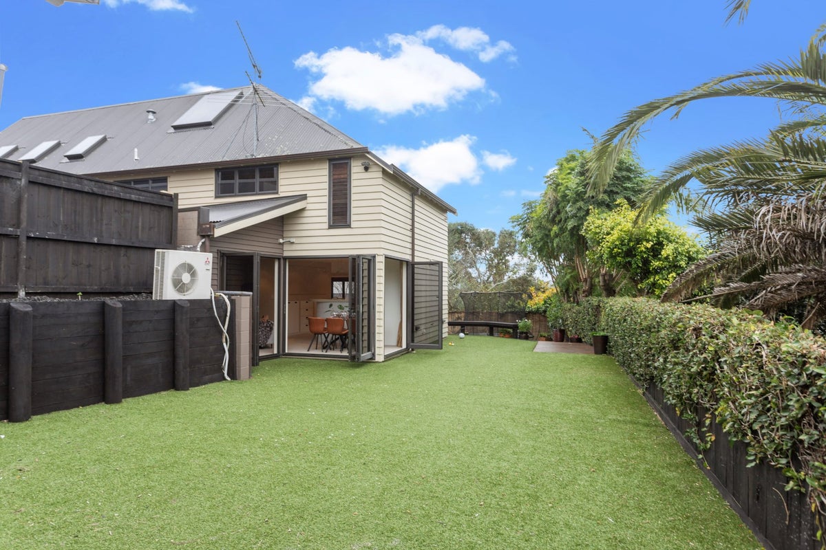 25A Piccadilly Place, Kohimarama, Auckland - Carousel 2