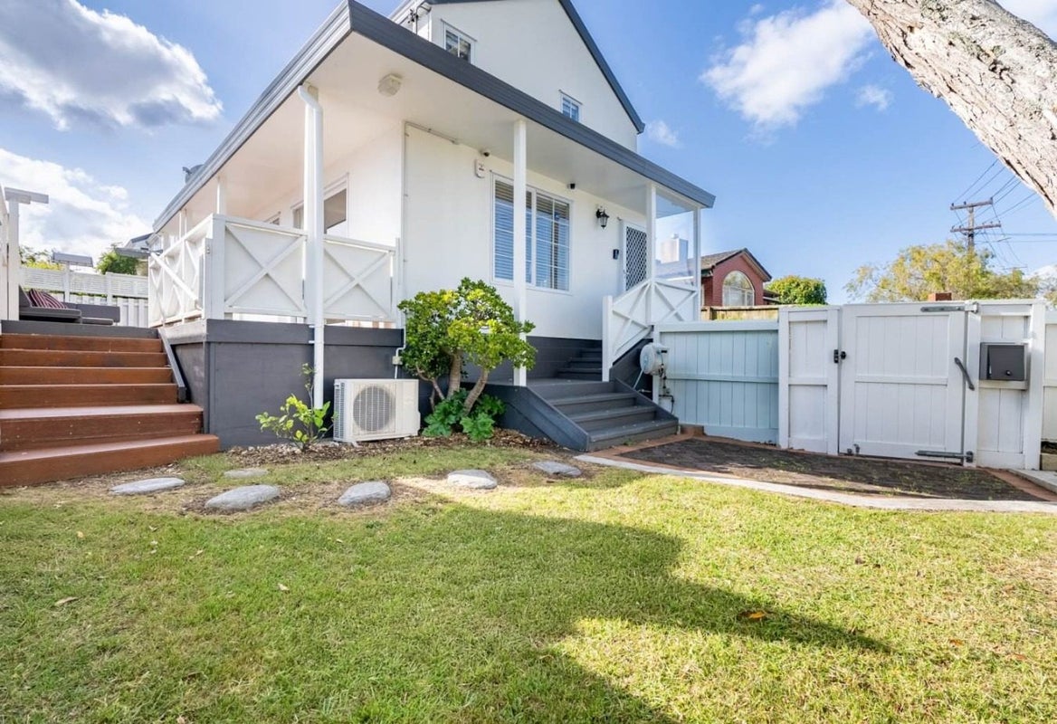 3/32 Armadale Road, Remuera, Auckland - Carousel 2