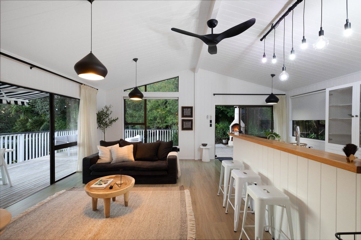 8 Hill Road, Palm Beach, Waiheke Island - Carousel 2
