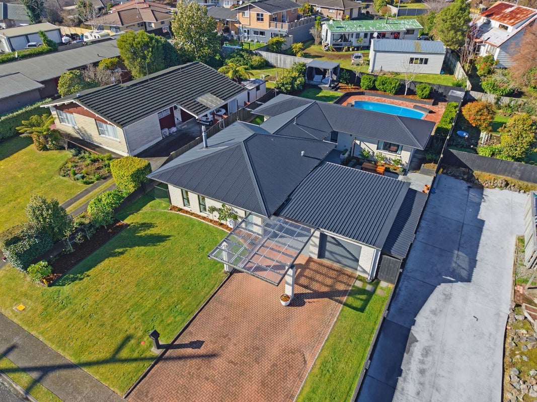 15 Carter Drive, Pomare, Rotorua, Bay Of Plenty - Carousel 1