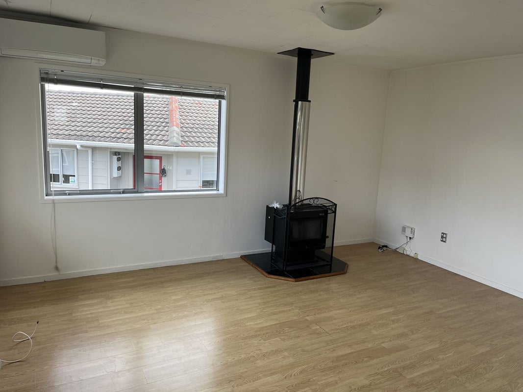 2/53 Lavery Place, Sunnynook, Auckland - Carousel 2