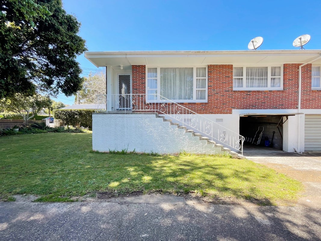 1/30 Woodside Road, Mount Eden, Auckland - Carousel 13