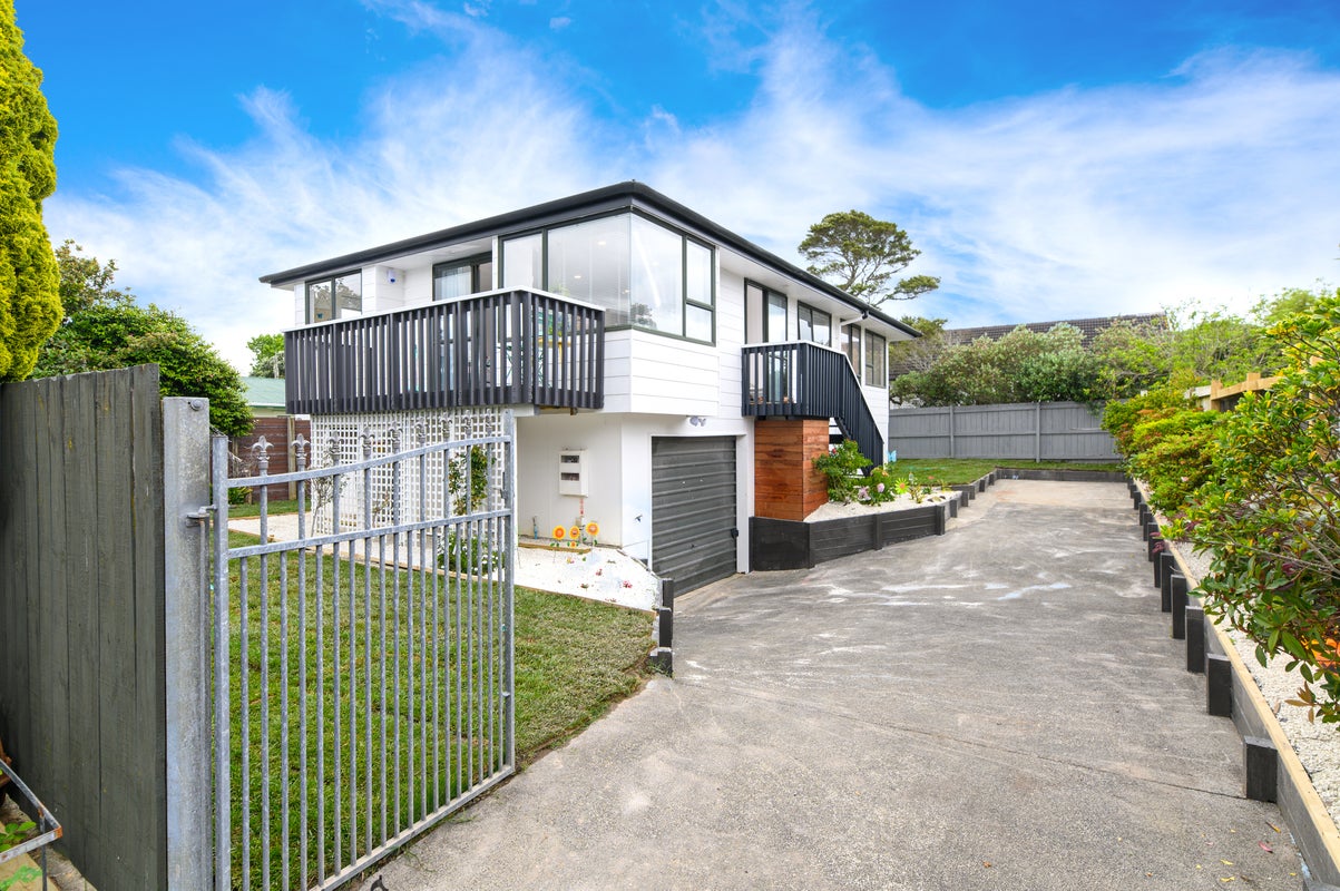 2/3 Sheridan Drive, New Lynn, Auckland - Carousel 2