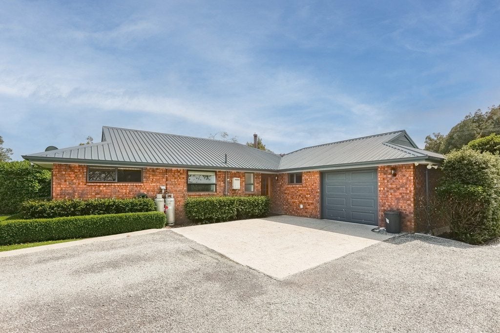 11 Victoria Road, Westport, Westport - Carousel 2