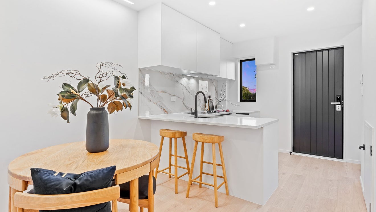 1/27 Britton Avenue, Mount Roskill, Auckland - Carousel 1