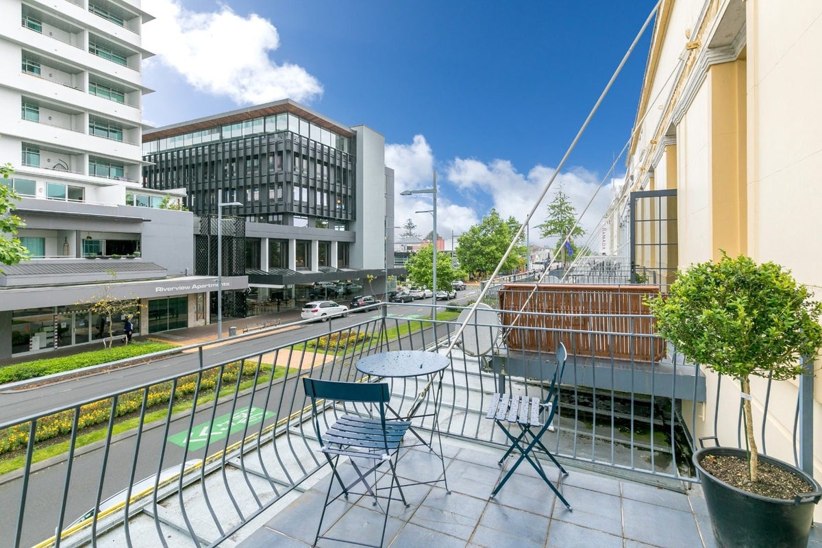 313 Victoria Street, Hamilton Central, Hamilton - Carousel 1