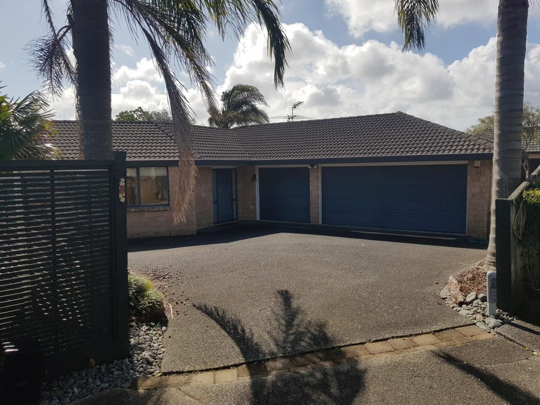 43 Te Wharau Drive, Greenhithe, Auckland - Carousel 1