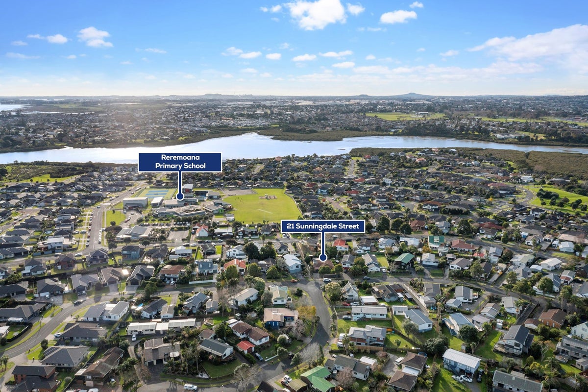 21 Sunningdale Street, Wattle Downs, Auckland - Carousel 19