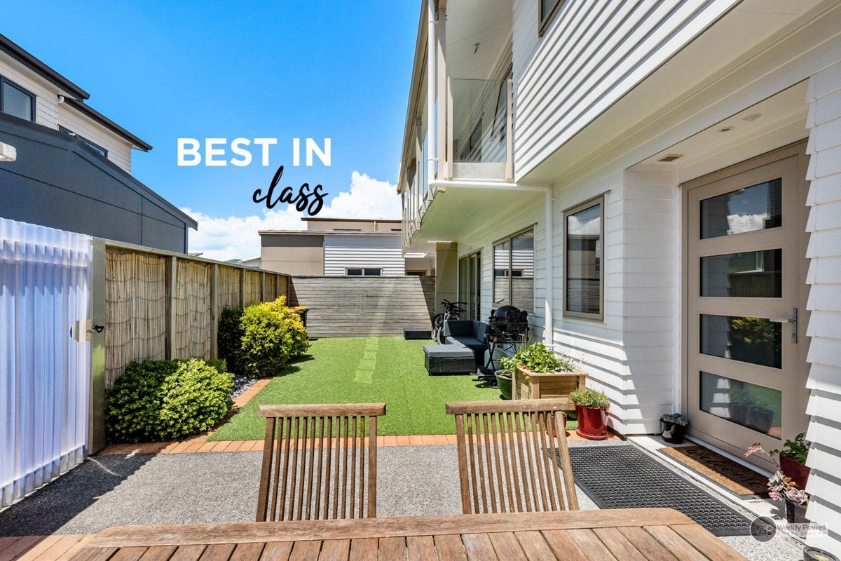 14 Latimer Way, Petone, Lower Hutt - Carousel 1