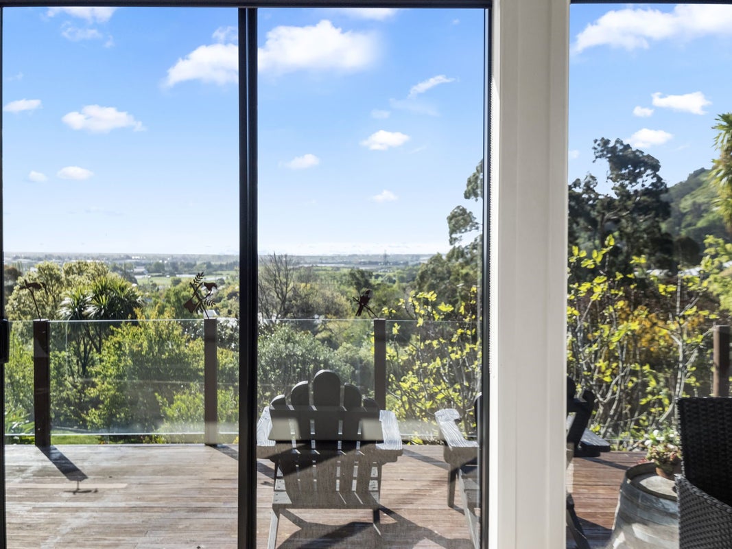 16 Morgans Valley, Heathcote Valley, Christchurch - Carousel 2