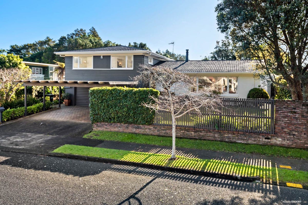 36 Walpole Avenue, Hillpark, Auckland - Carousel 1