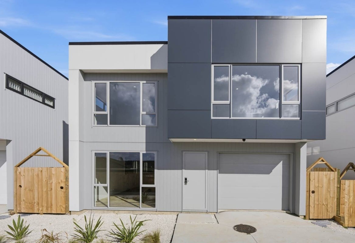 33A Sorrel Crescent, Bucklands Beach, Manukau City, Auckland - Carousel 1