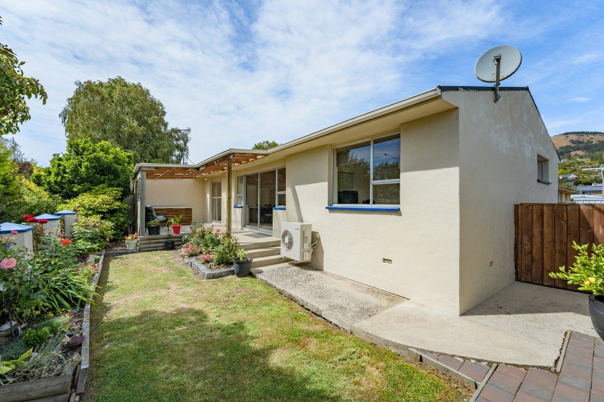 37A Kinmont Crescent, Kinmont Park, Mosgiel - Carousel 1