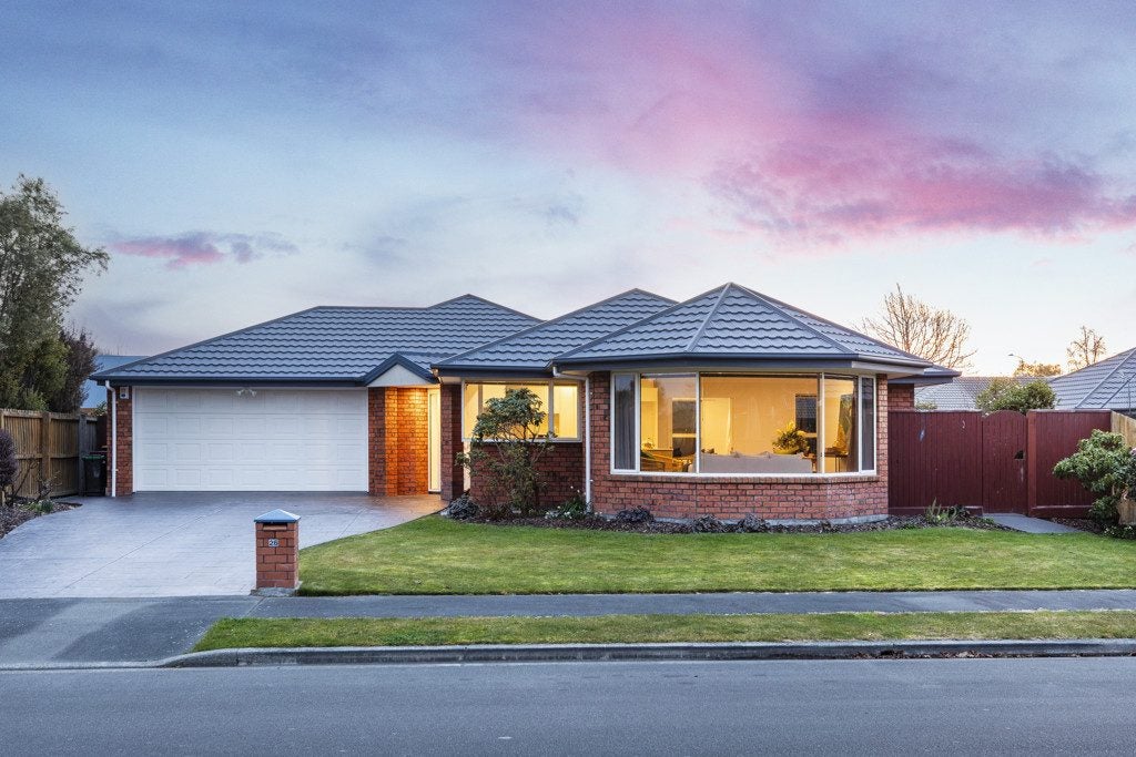 26 Aylsham Lane, Casebrook, Christchurch - Carousel 1