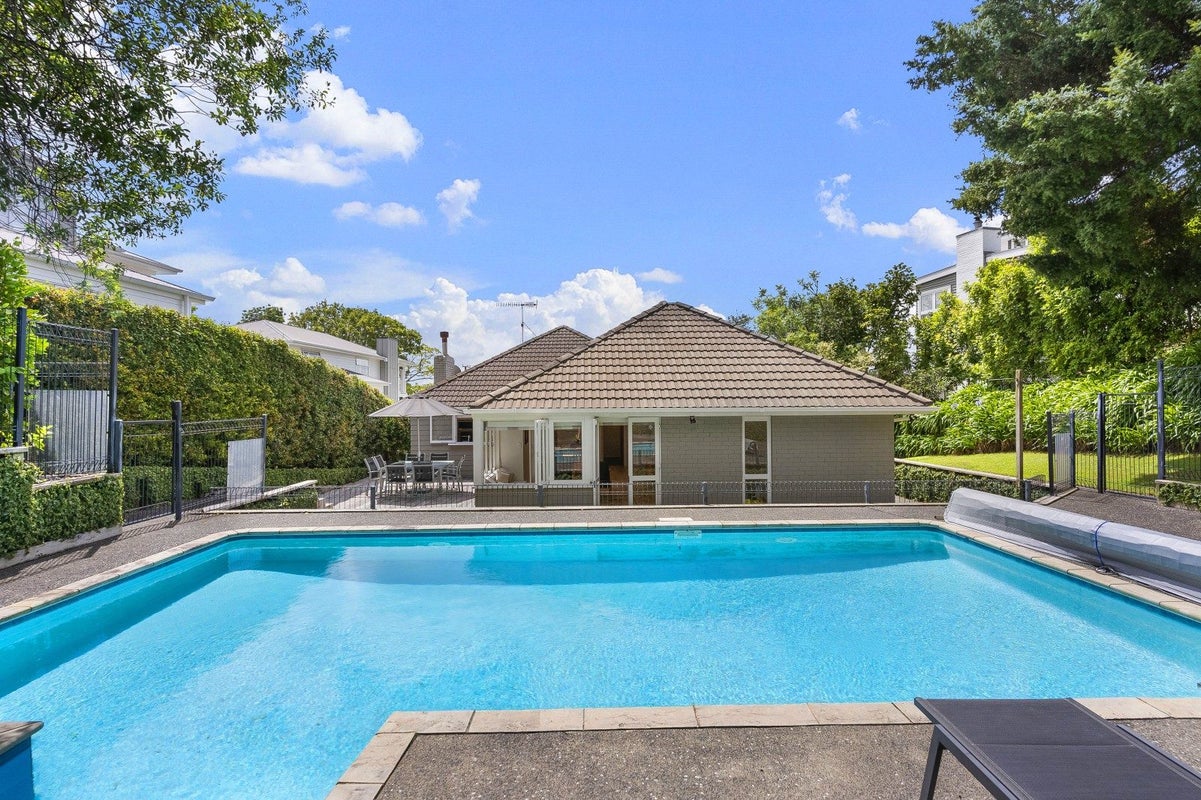 41 Rutherford Terrace, Meadowbank, Auckland - Carousel 2