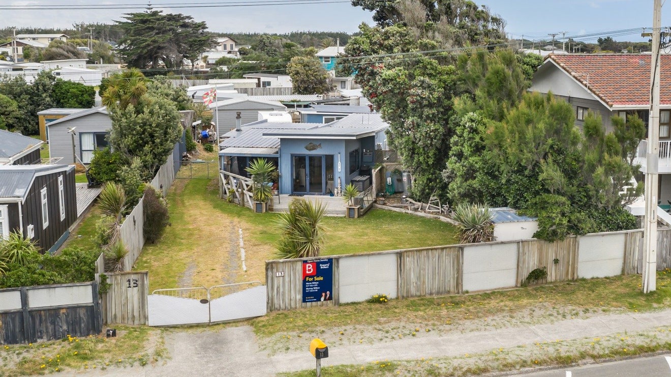 13 Koputara Road, Himatangi Beach, Foxton - Carousel 1